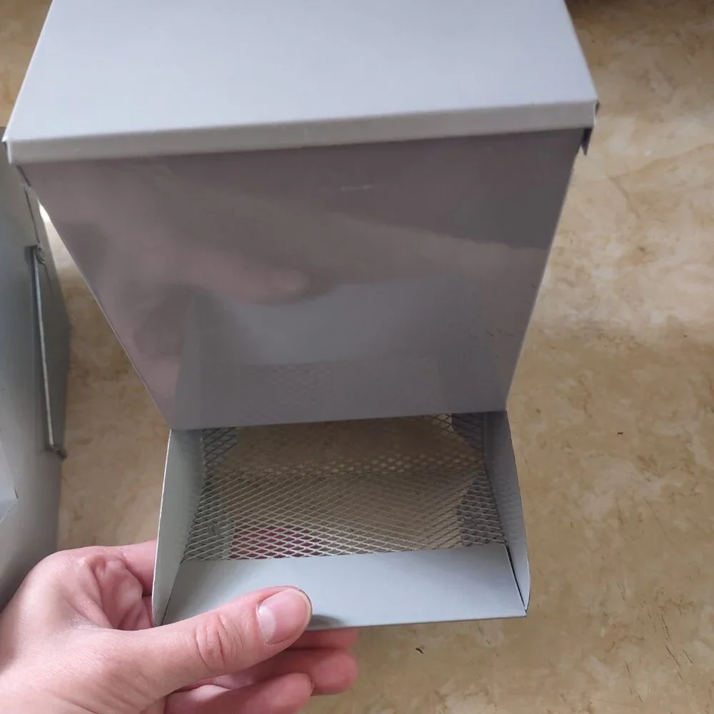 Small Pet Hay Feeders